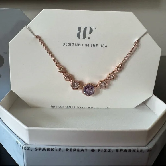 BP Feeling Glam Necklace - Picture 3 of 8